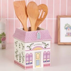 Lenox Spice Village Utensil Holder with Wooden Utensils New In Box NWT